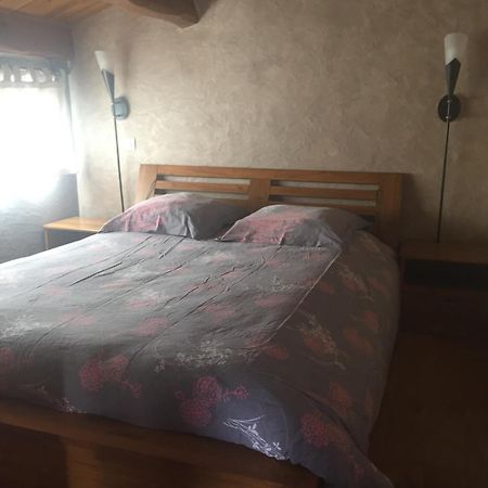 Le Mas Des Mathes, Chambres D'Hotes, Studios 레 마트 외부 사진