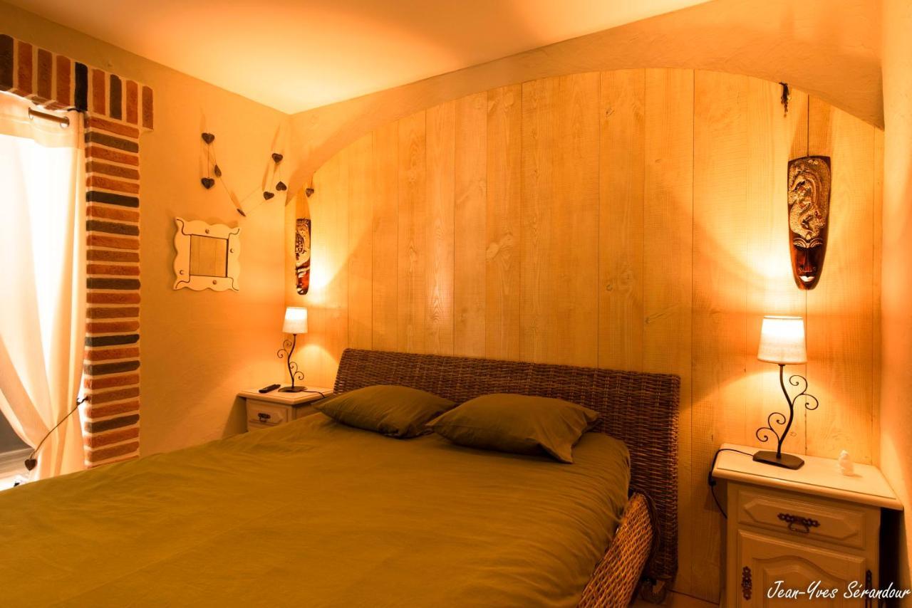 Le Mas Des Mathes, Chambres D'Hotes, Studios 레 마트 외부 사진